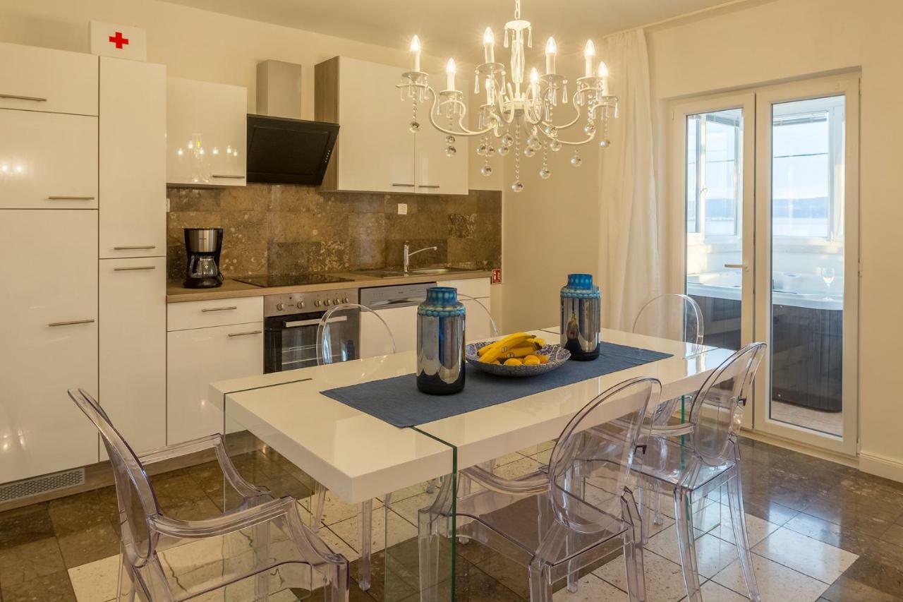 Apartments Villa Lux Dugi Rat Extérieur photo