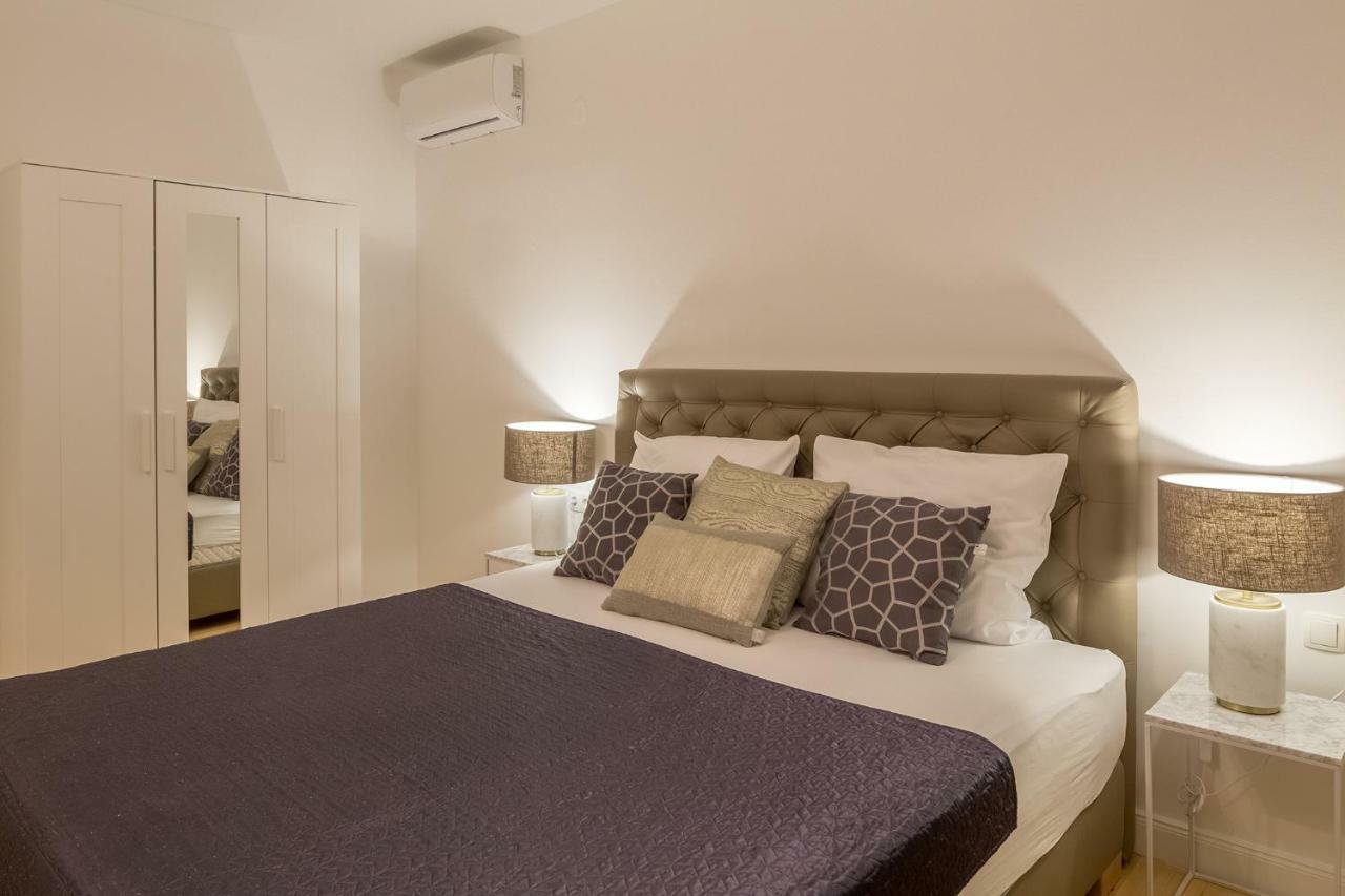 Apartments Villa Lux Dugi Rat Extérieur photo