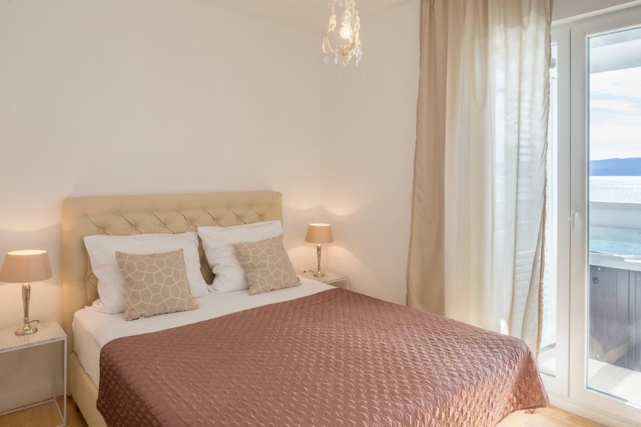 Apartments Villa Lux Dugi Rat Extérieur photo